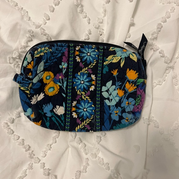 Vera Bradley Bag - Picture 2 of 3